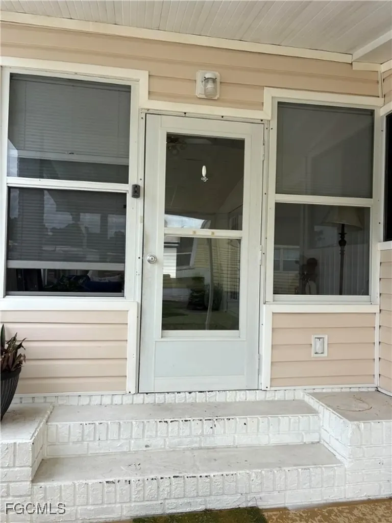 448 Snead Drive North Fort Myers FL 33903