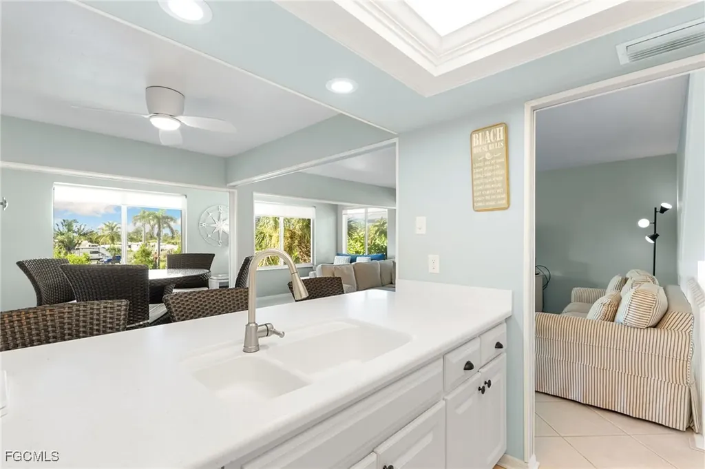 1039 Beach Road Sanibel FL 33957