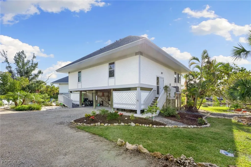 1039 Beach Road Sanibel FL 33957