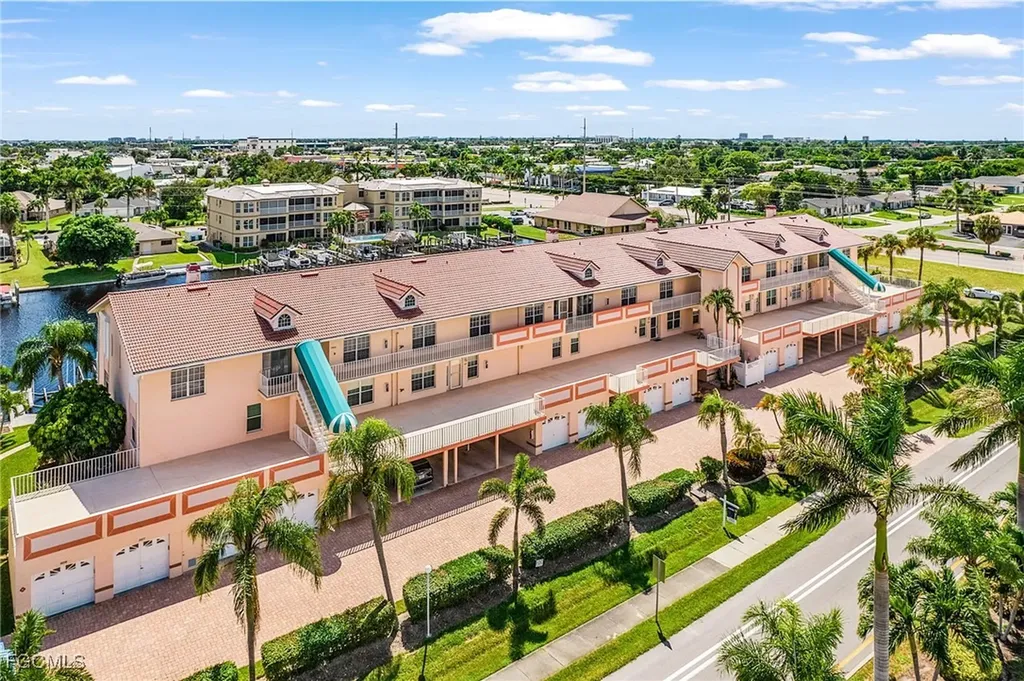 1614 Beach Parkway Cape Coral FL 33904