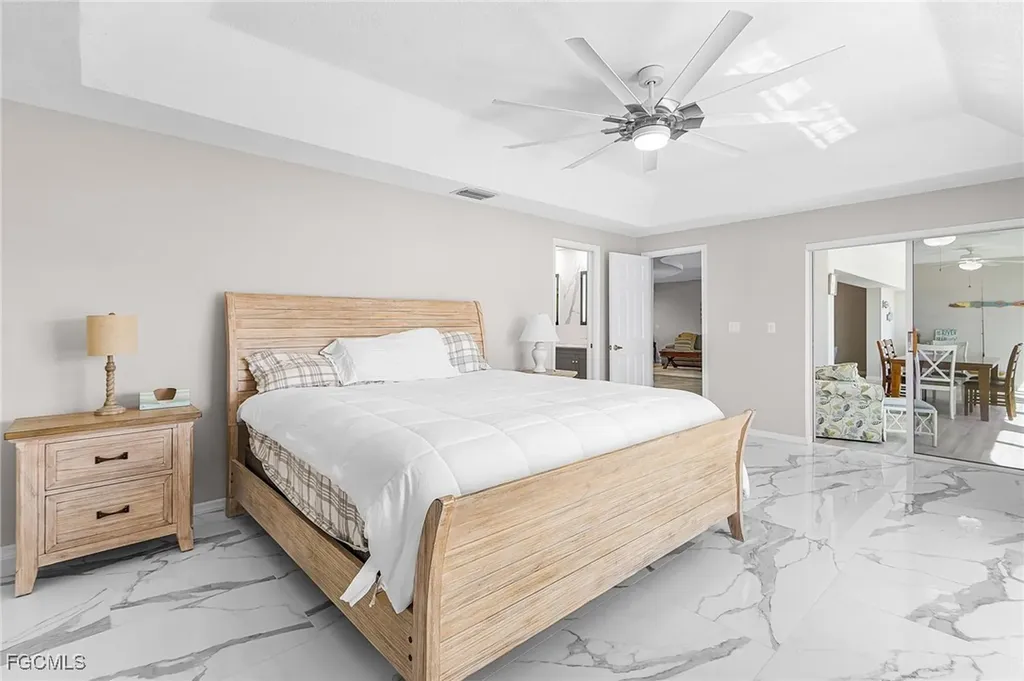 1614 Beach Parkway Cape Coral FL 33904
