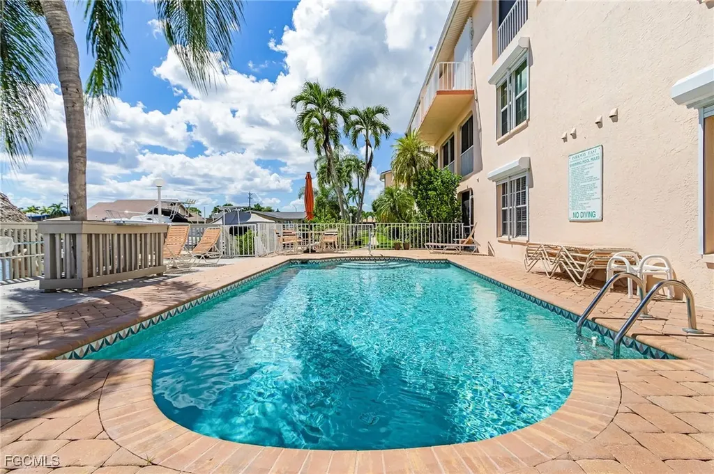 1614 Beach Parkway Cape Coral FL 33904