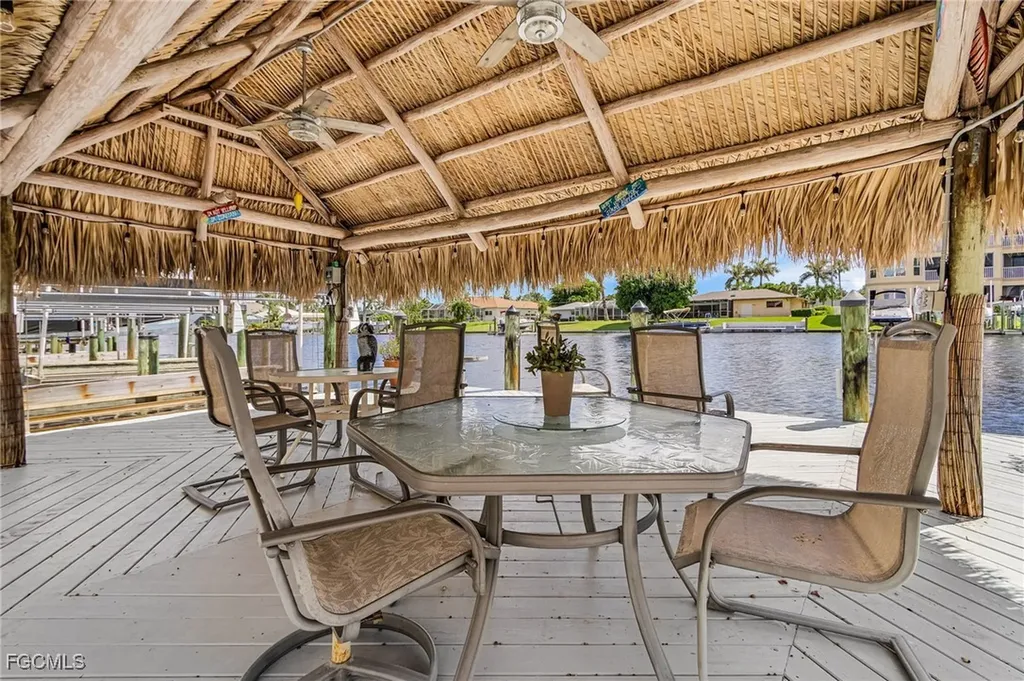 1614 Beach Parkway Cape Coral FL 33904