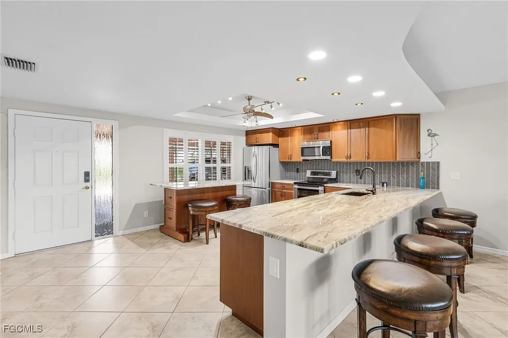 1614 Beach Parkway Cape Coral FL 33904