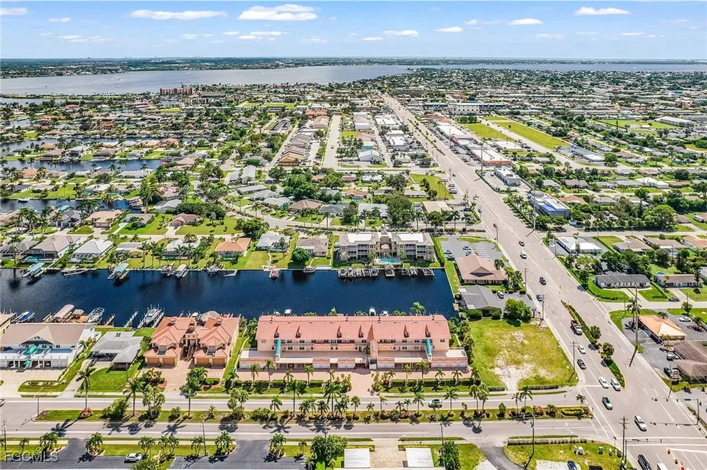 1614 Beach Parkway Cape Coral FL 33904
