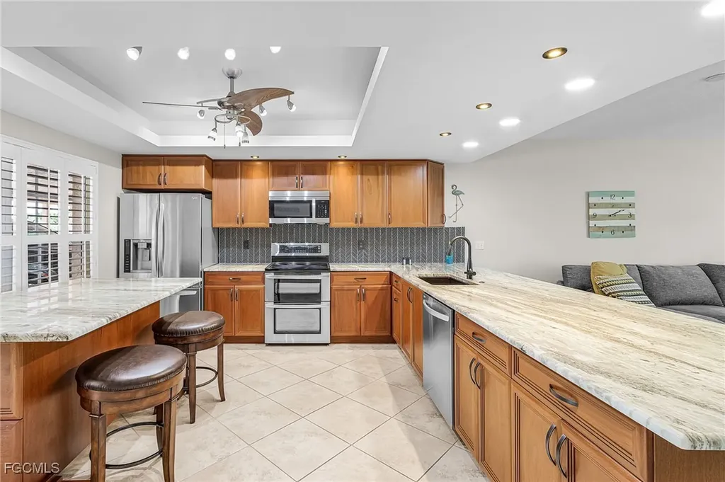 1614 Beach Parkway Cape Coral FL 33904