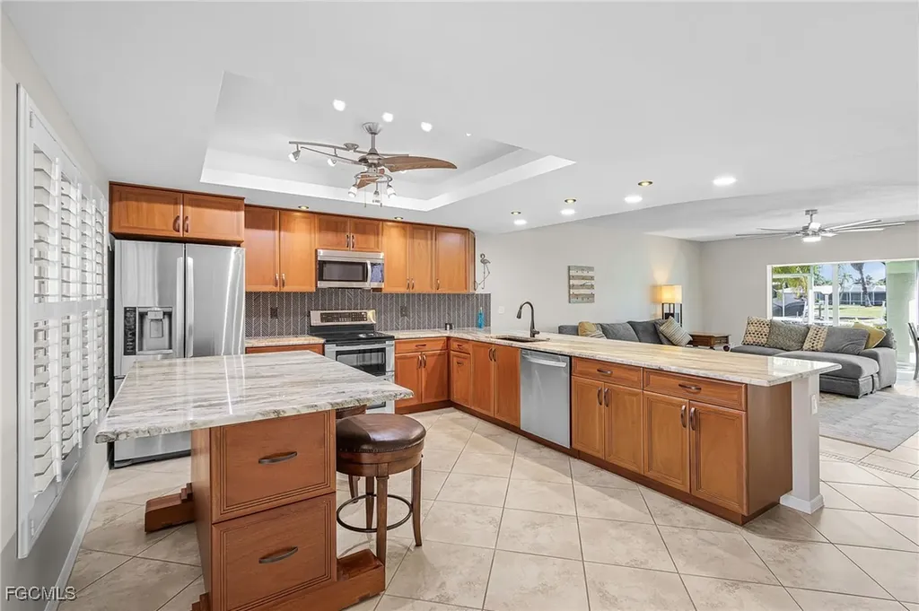1614 Beach Parkway Cape Coral FL 33904