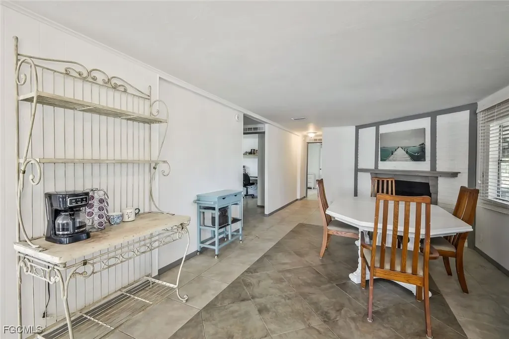 23715 Tinas Lane Fort Myers FL 33913