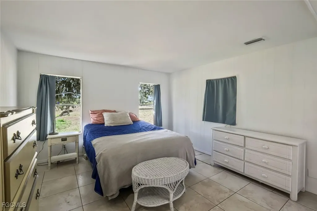 23715 Tinas Lane Fort Myers FL 33913