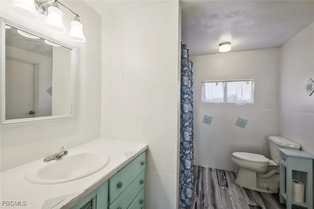 23715 Tinas Lane Fort Myers FL 33913