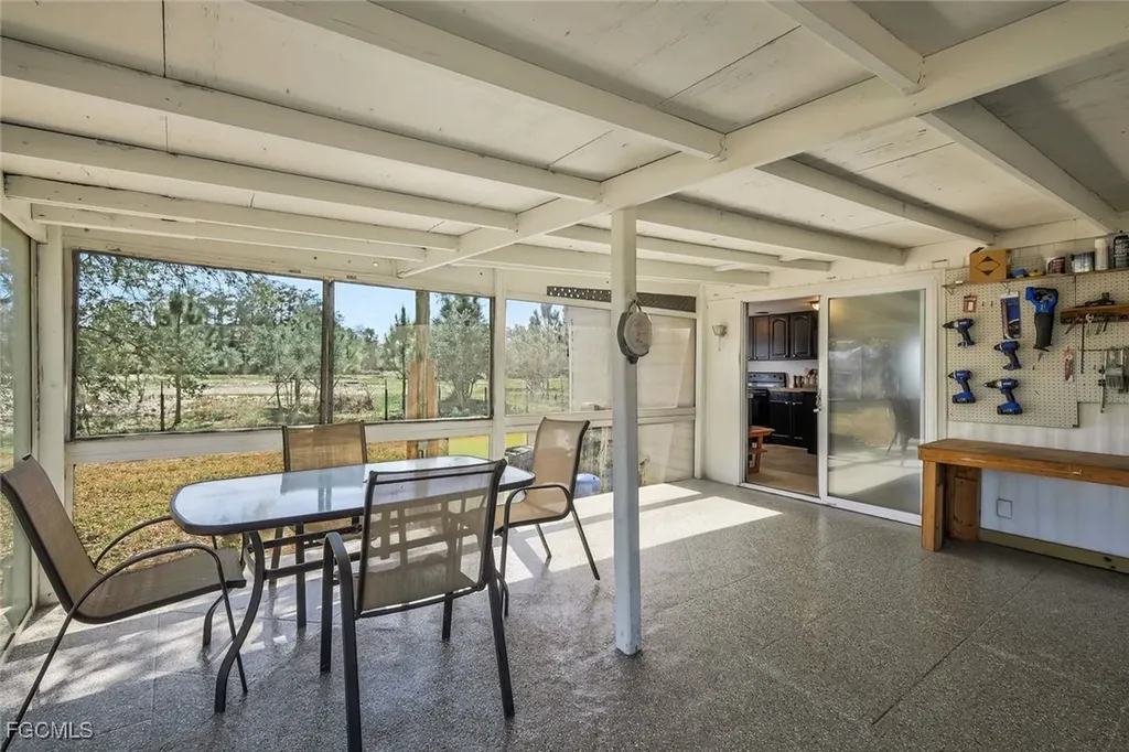 23715 Tinas Lane Fort Myers FL 33913