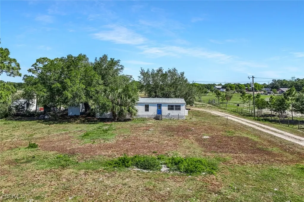 23715 Tinas Lane Fort Myers FL 33913