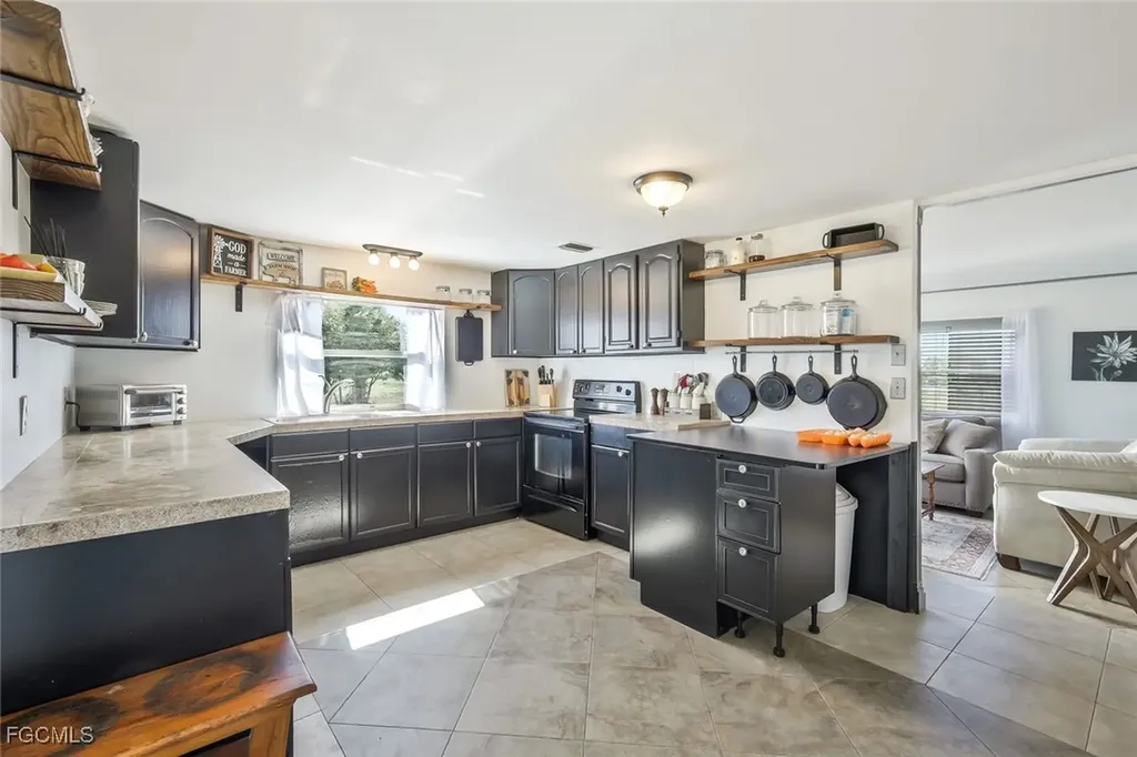 23715 Tinas Lane Fort Myers FL 33913