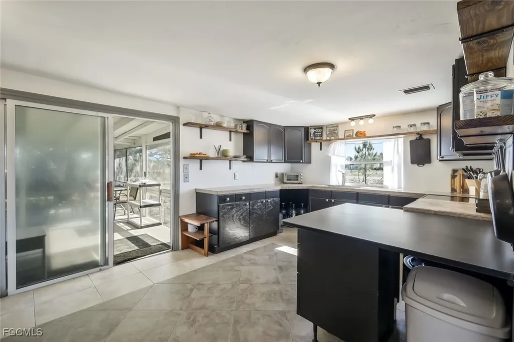 23715 Tinas Lane Fort Myers FL 33913