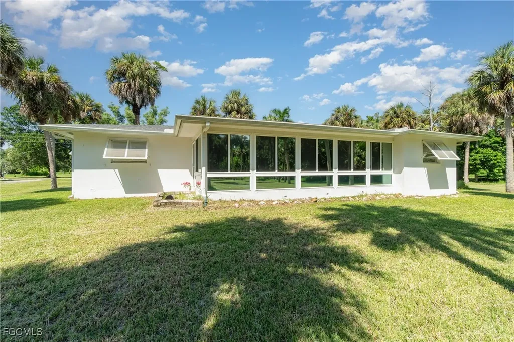 7058 Maida Lane Fort Myers FL 33907