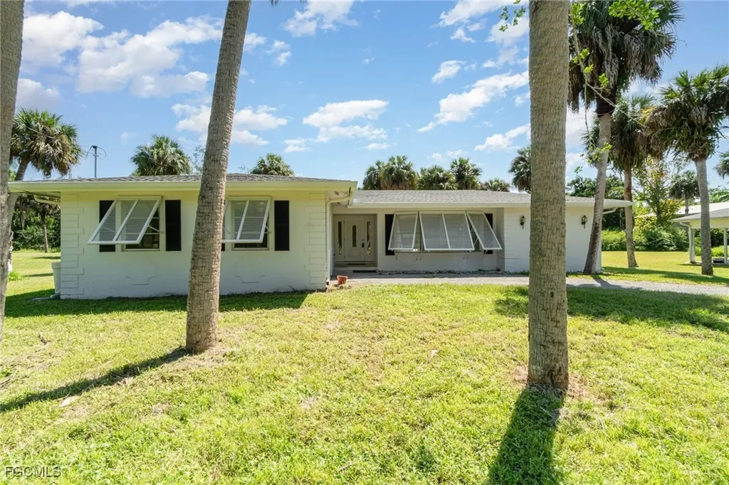 7058 Maida Lane Fort Myers FL 33907