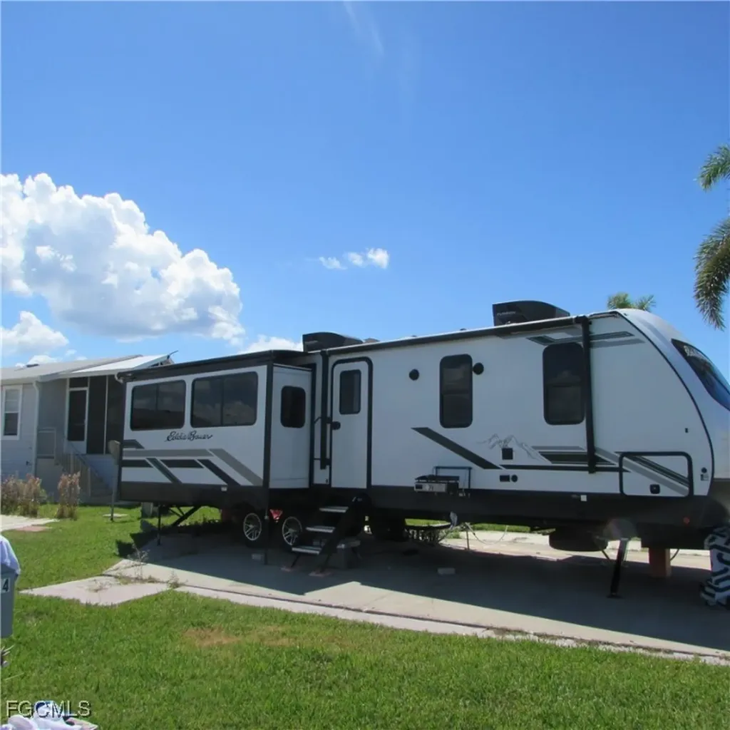 19681 #313 Summerlin Road Fort Myers FL 33908