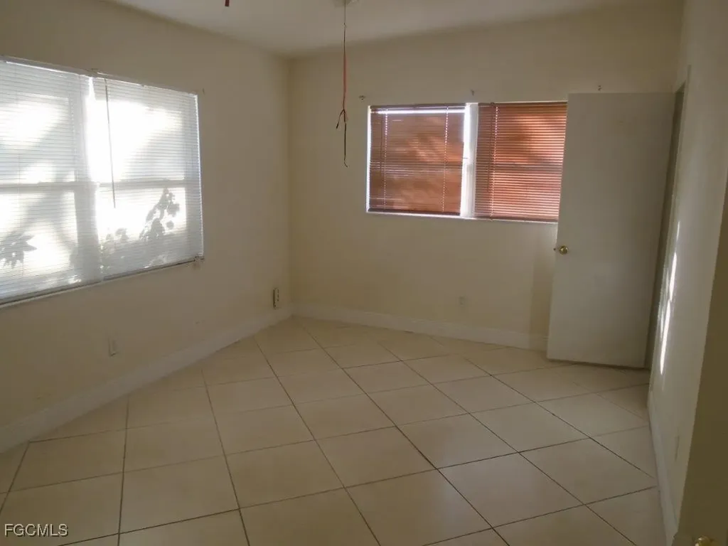 4926 York Street Cape Coral FL 33904