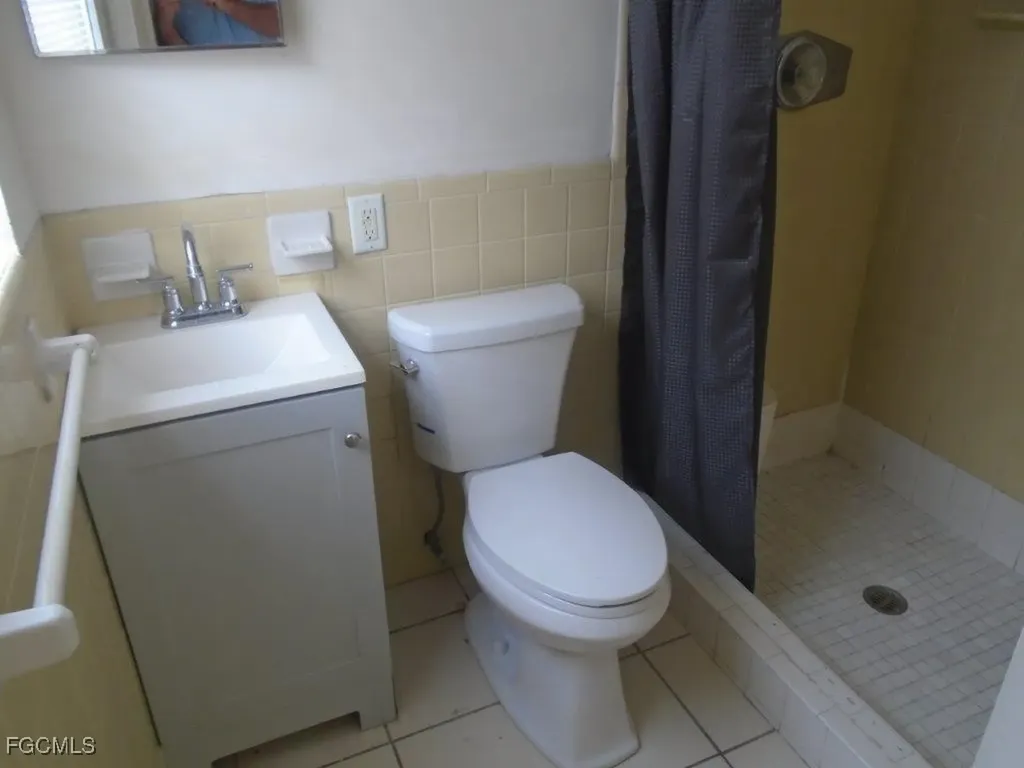 4926 York Street Cape Coral FL 33904