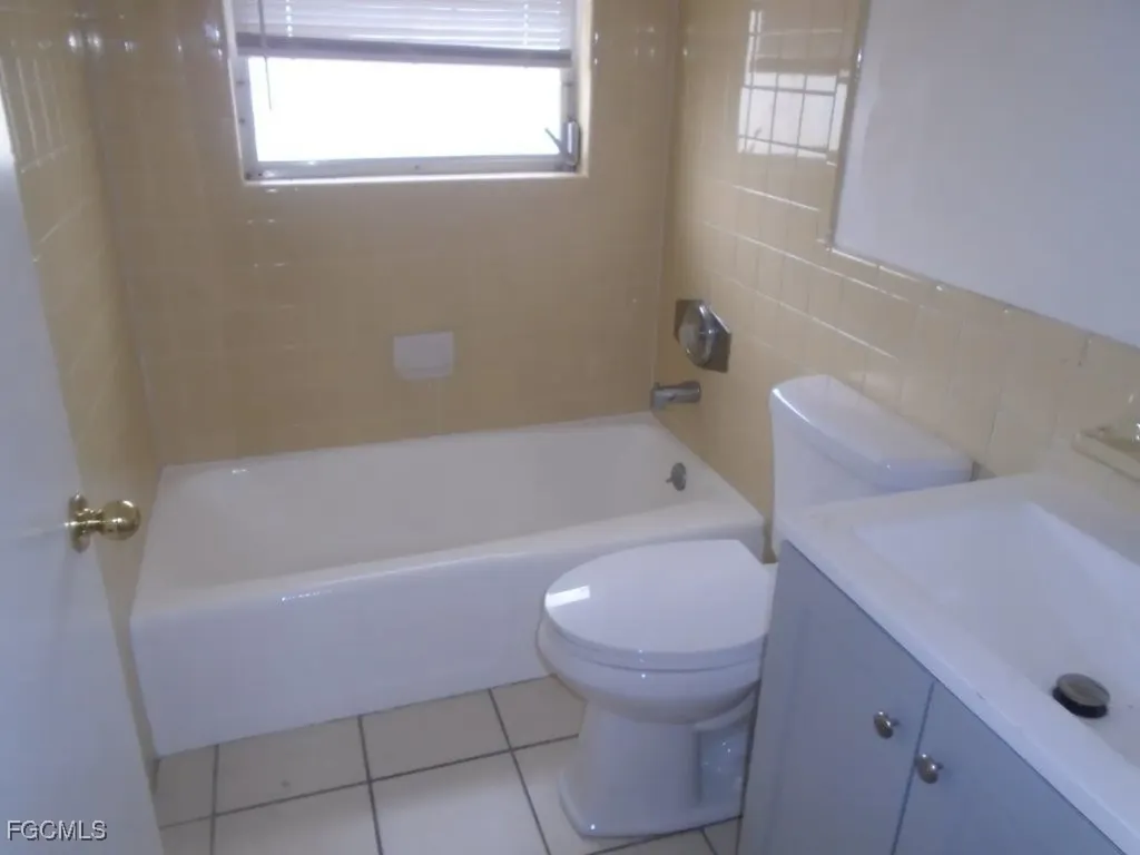 4926 York Street Cape Coral FL 33904