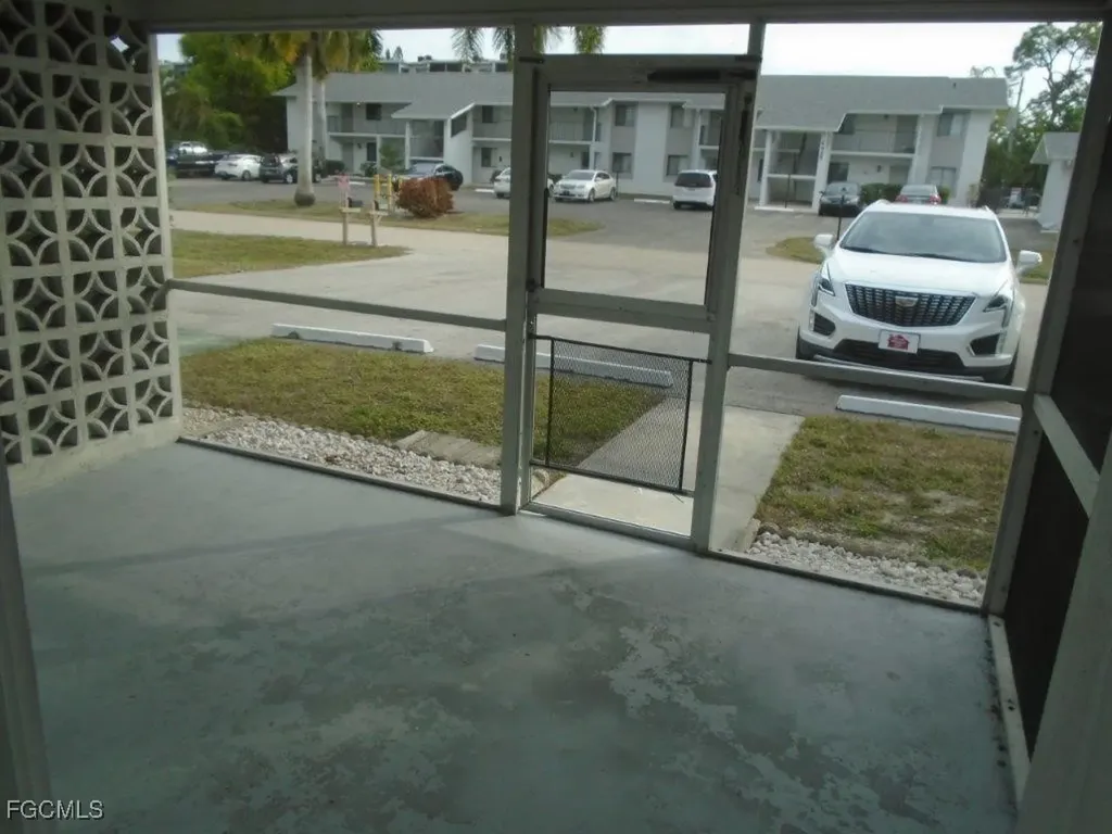 4926 York Street Cape Coral FL 33904