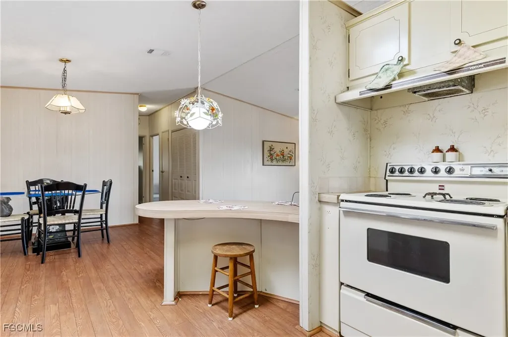 9266 Desoto Drive North Fort Myers FL 33903