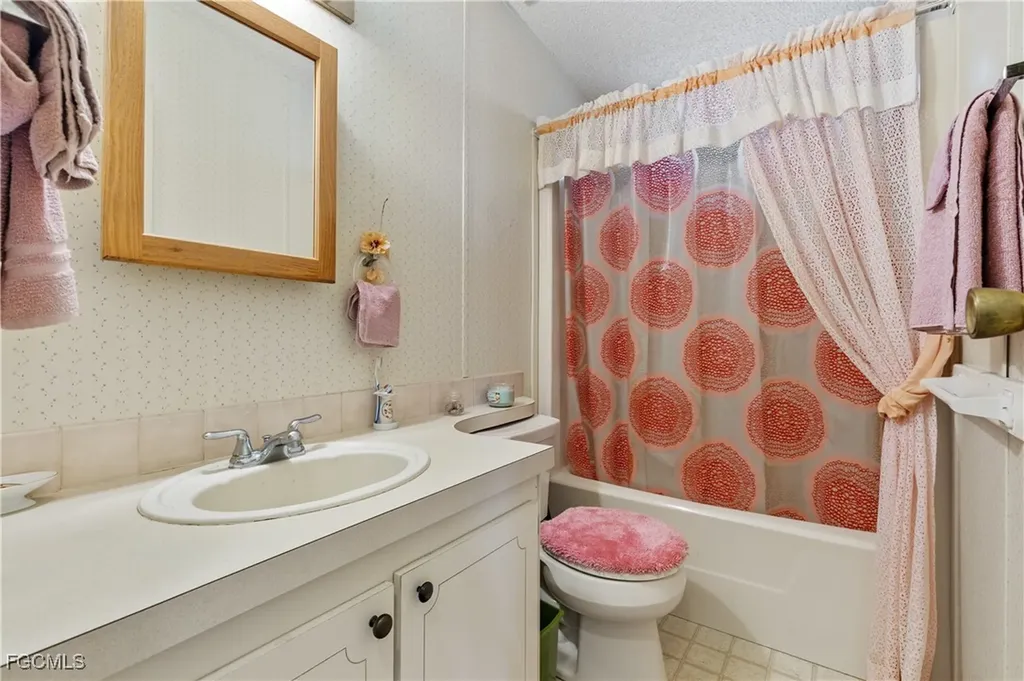 9266 Desoto Drive North Fort Myers FL 33903