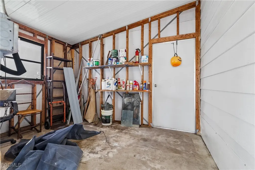 9266 Desoto Drive North Fort Myers FL 33903