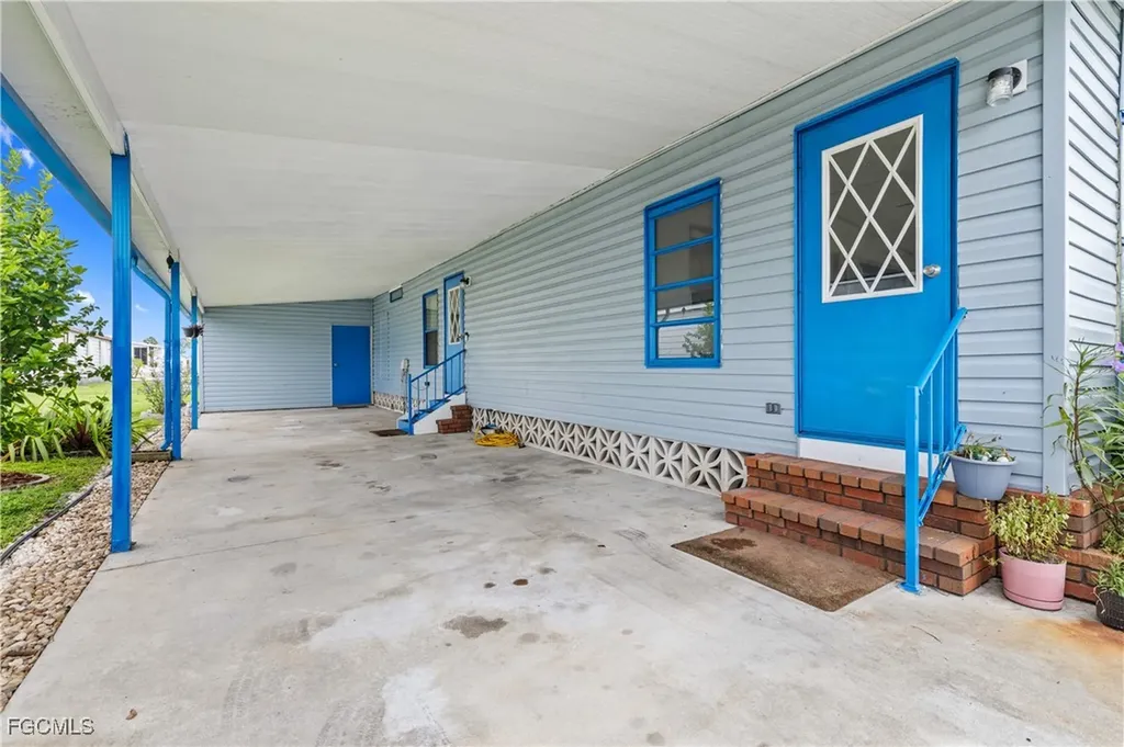 9266 Desoto Drive North Fort Myers FL 33903