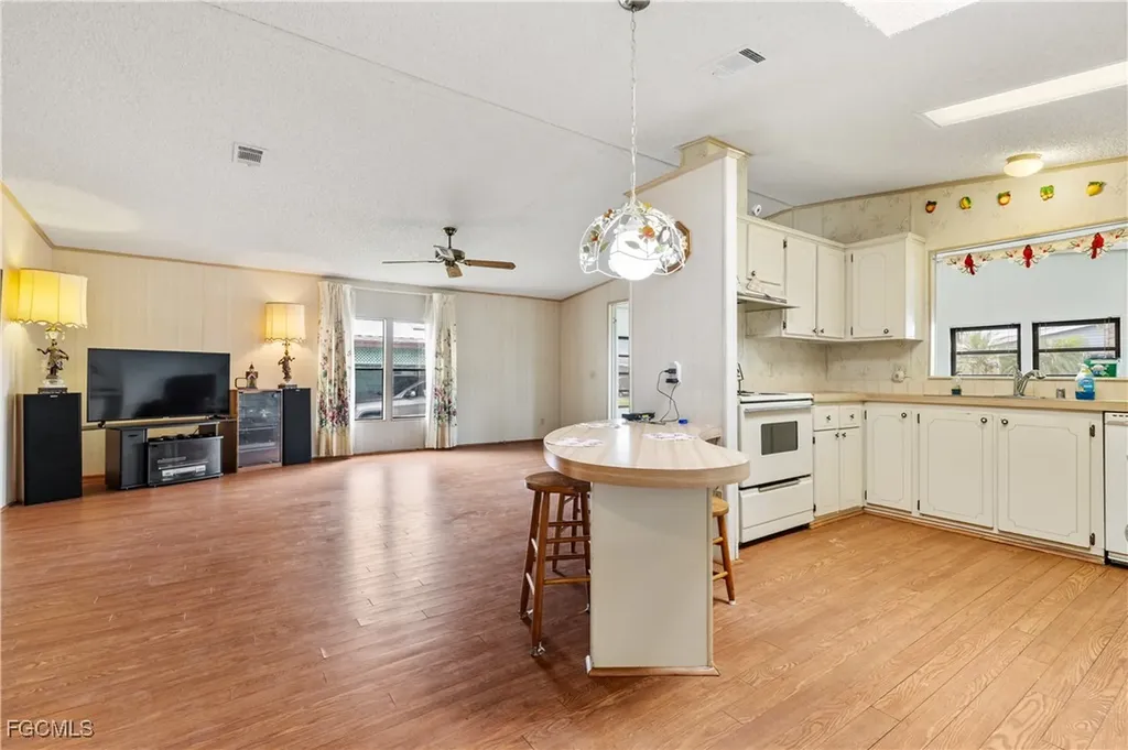 9266 Desoto Drive North Fort Myers FL 33903