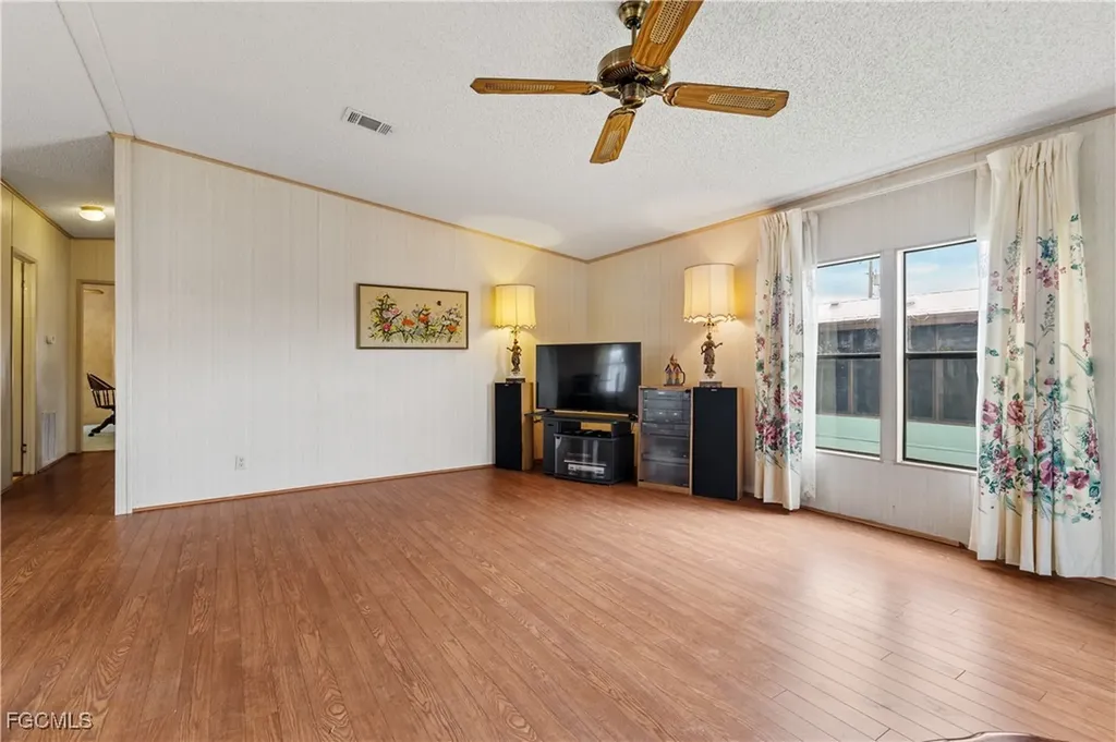 9266 Desoto Drive North Fort Myers FL 33903