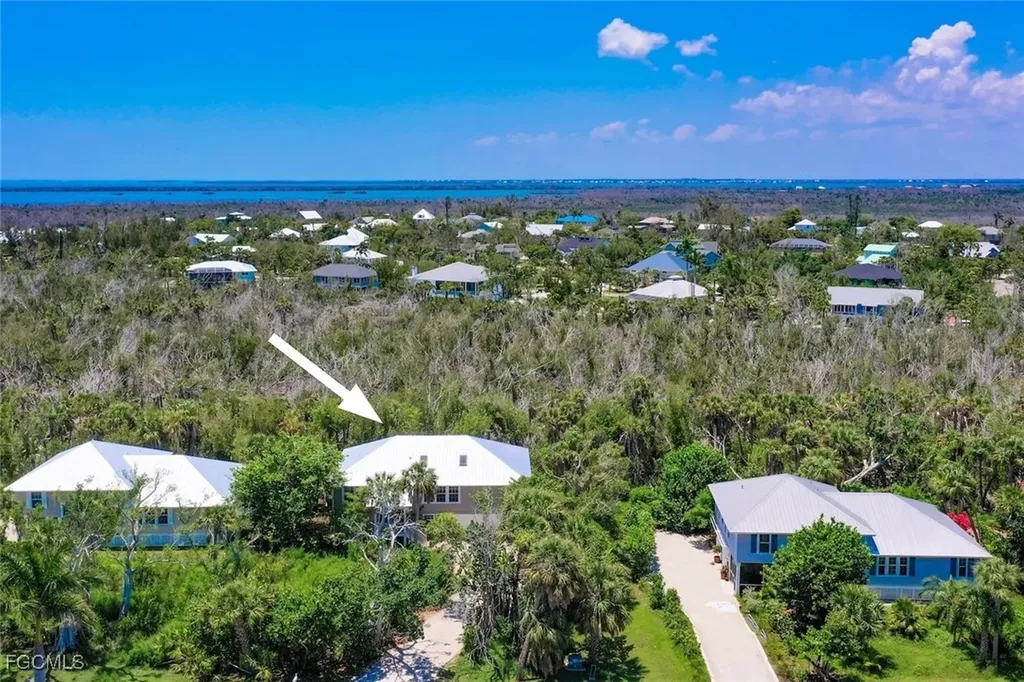 1846 Farm Trail Sanibel FL 33957