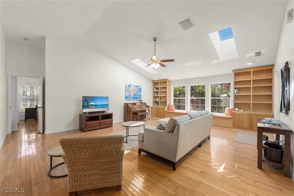1846 Farm Trail Sanibel FL 33957