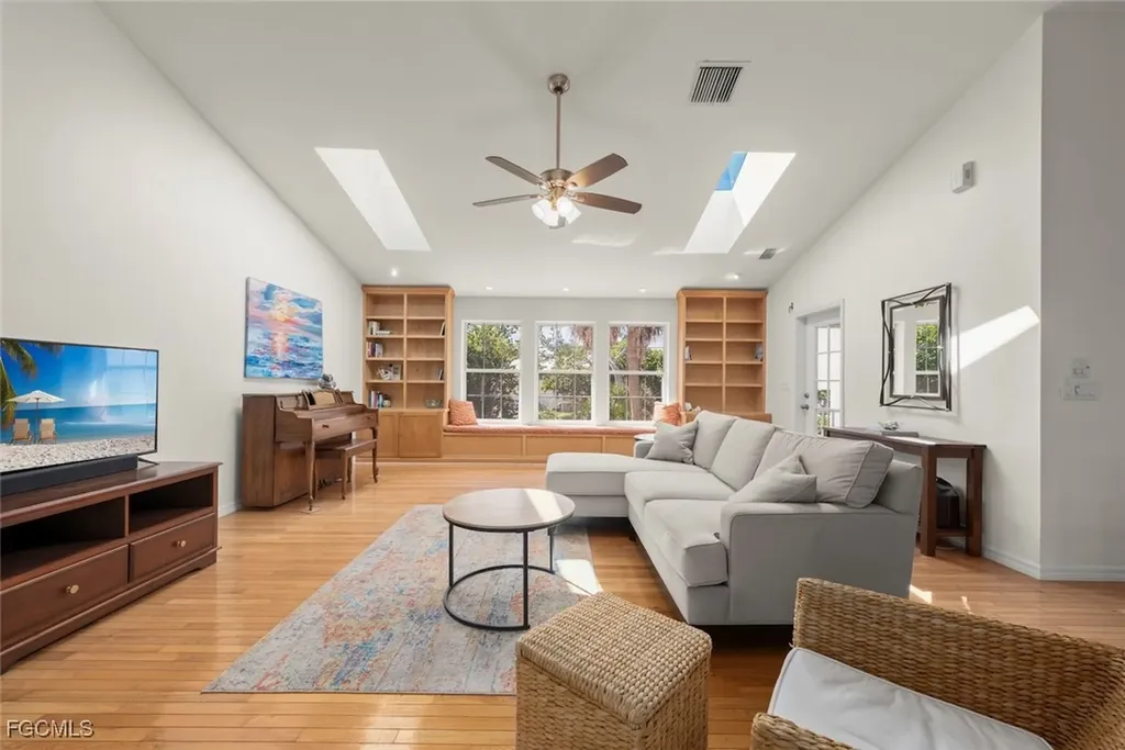 1846 Farm Trail Sanibel FL 33957