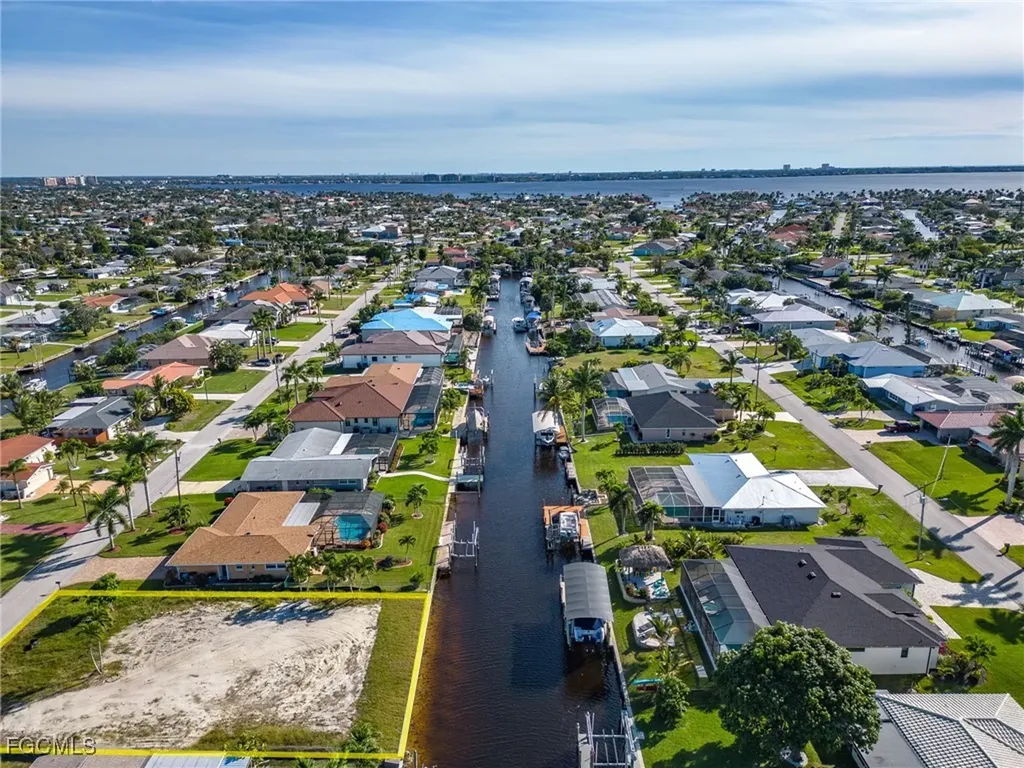 5230 Tamiami Court Cape Coral FL 33904