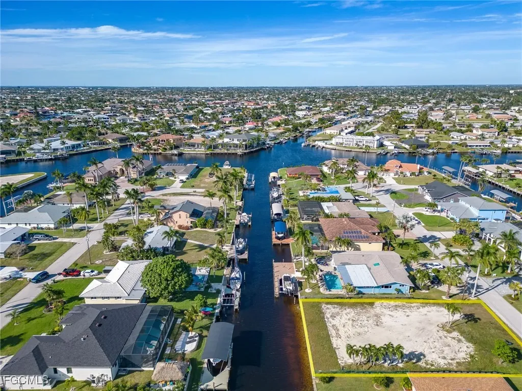 5230 Tamiami Court Cape Coral FL 33904