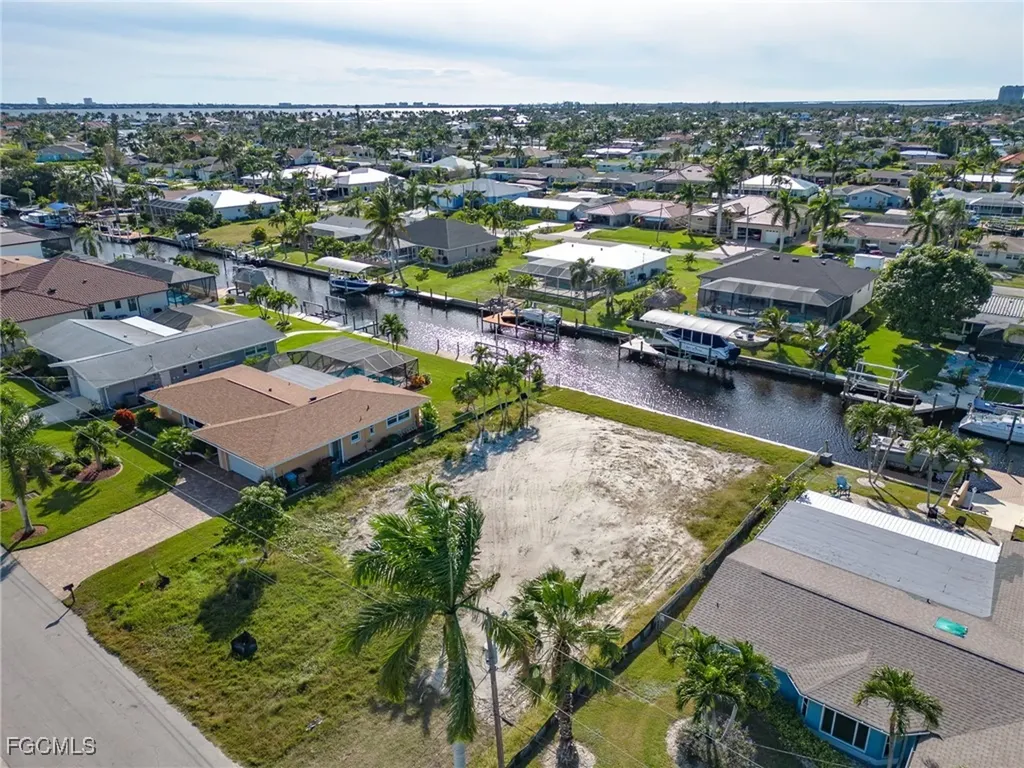 5230 Tamiami Court Cape Coral FL 33904