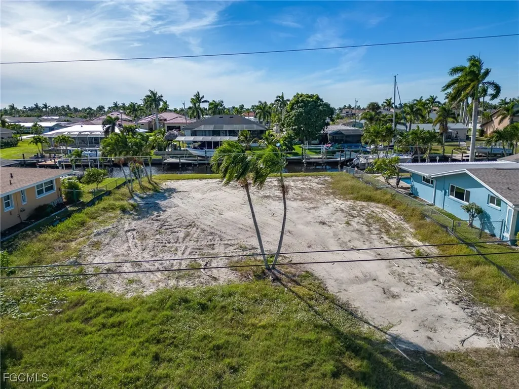 5230 Tamiami Court Cape Coral FL 33904