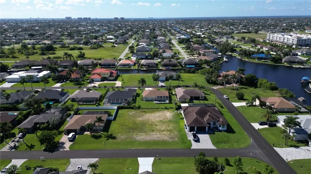 1910 SW 40th Street Cape Coral FL 33914