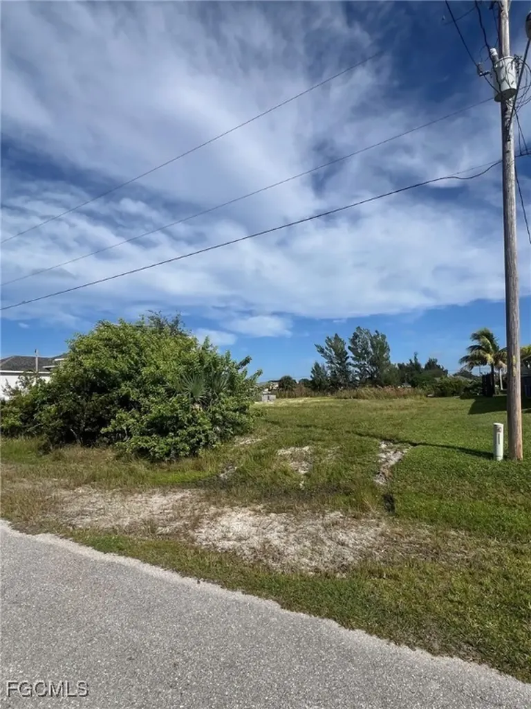 2839 NW 6th Street Cape Coral FL 33993