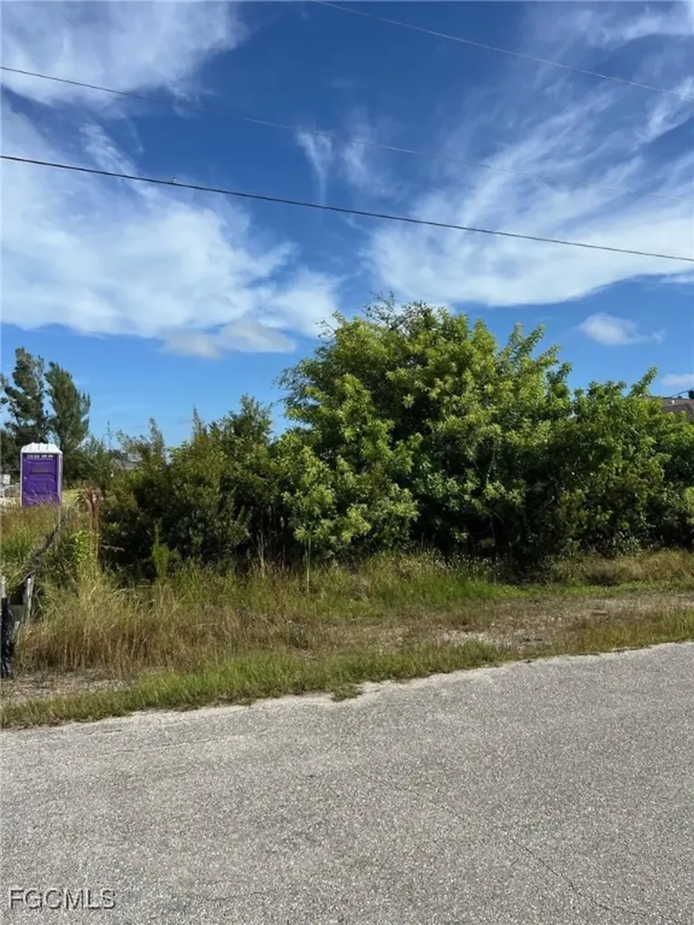 2839 NW 6th Street Cape Coral FL 33993