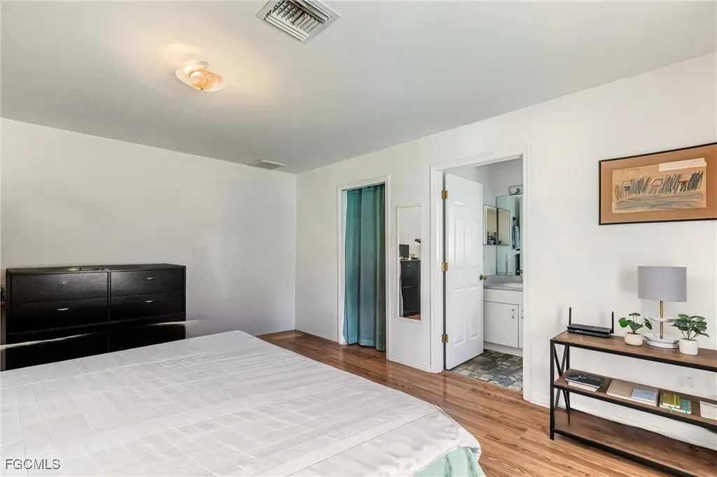 513 SE 27th Terrace Cape Coral FL 33904