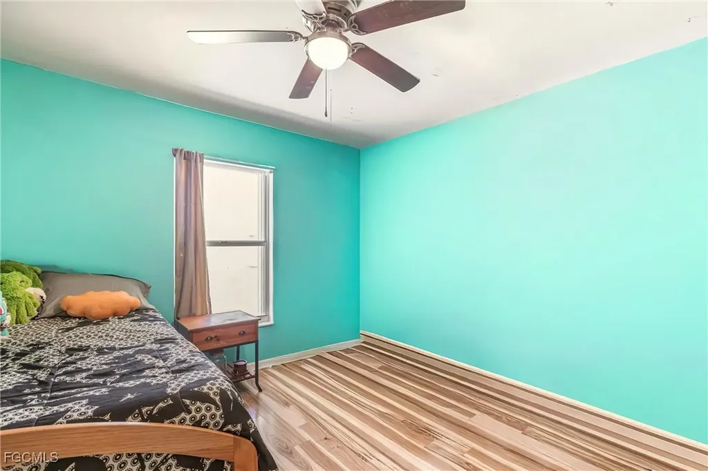 513 SE 27th Terrace Cape Coral FL 33904