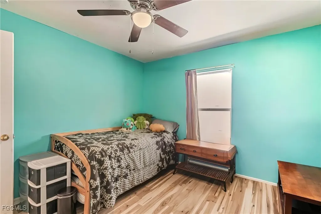 513 SE 27th Terrace Cape Coral FL 33904