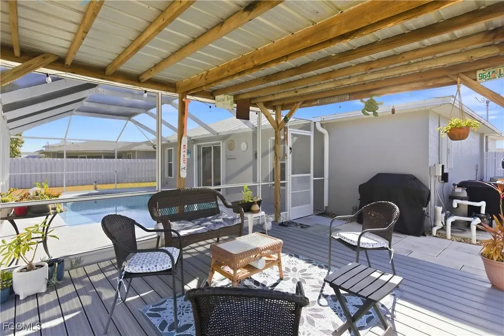 513 SE 27th Terrace Cape Coral FL 33904