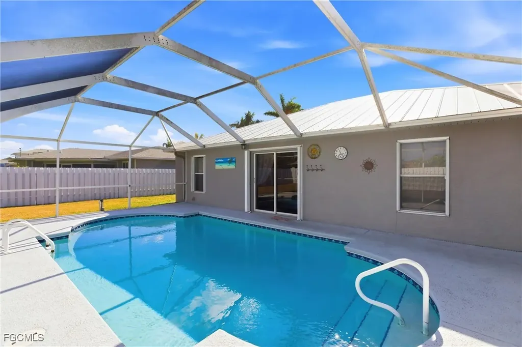 513 SE 27th Terrace Cape Coral FL 33904