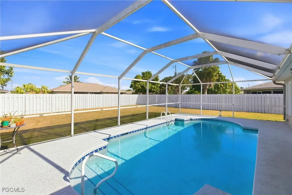 513 SE 27th Terrace Cape Coral FL 33904