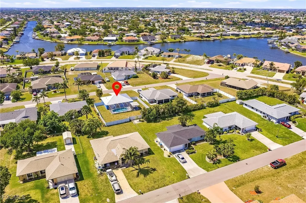 513 SE 27th Terrace Cape Coral FL 33904
