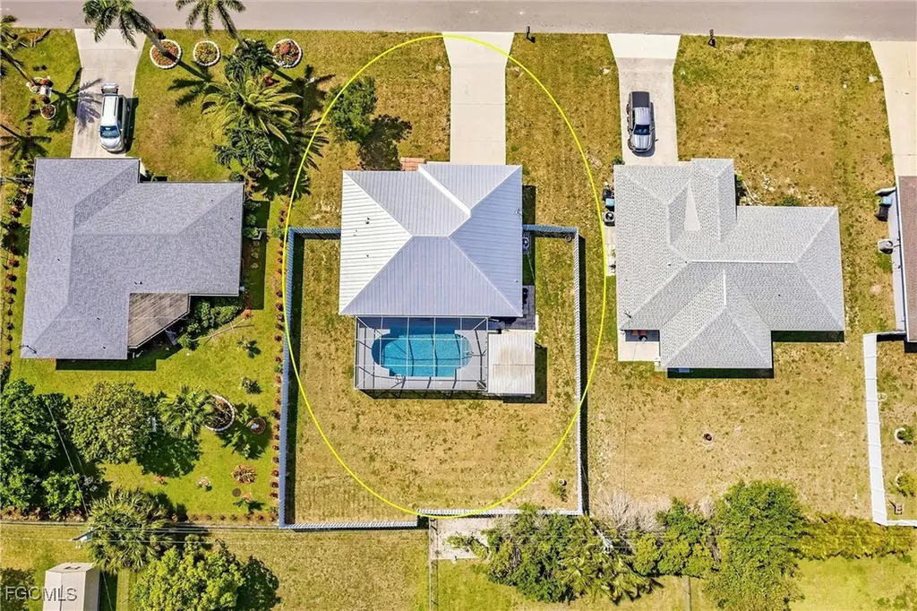 513 SE 27th Terrace Cape Coral FL 33904