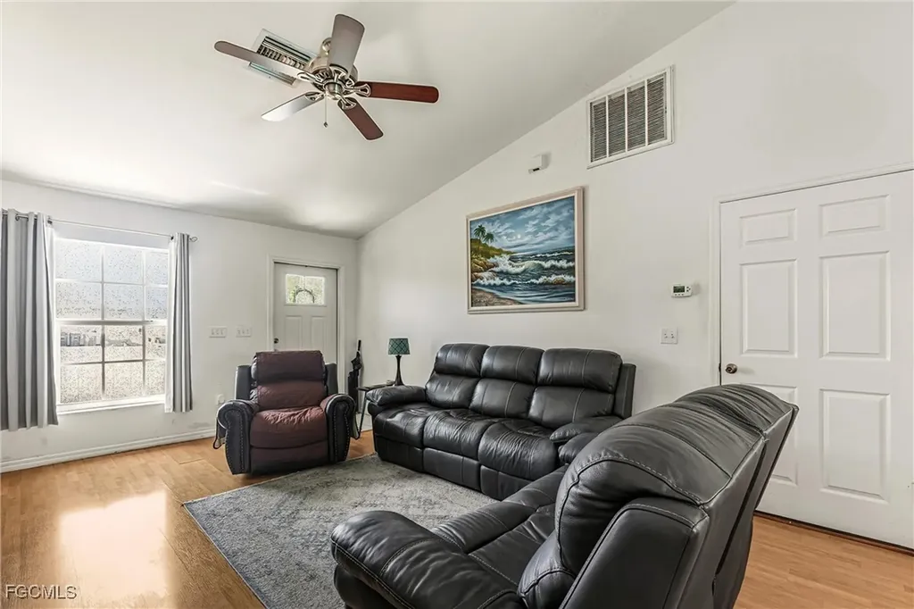 513 SE 27th Terrace Cape Coral FL 33904